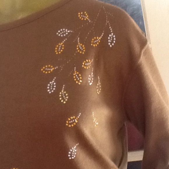 NWT Hartfield Design top - Picture 3 of 6